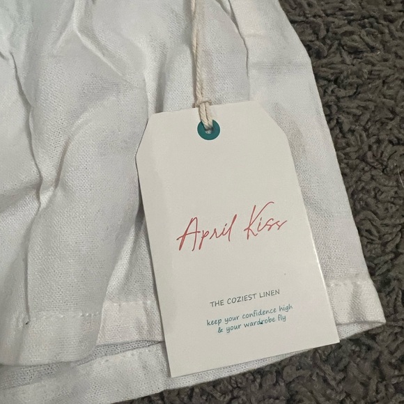 April kiss linen shorts nwt - Picture 3 of 4